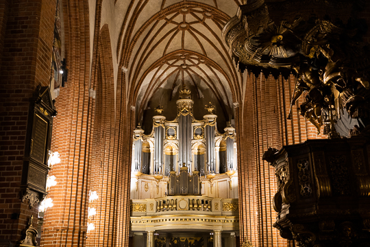 Den praktfulla gustavianska orgelfasaden i Storkyrkan är från 1790-talet. 