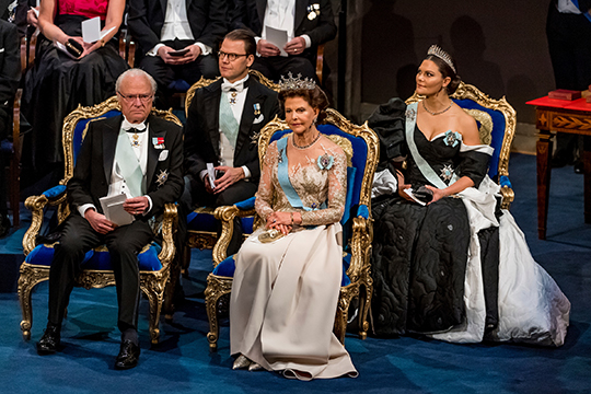Kungaparet och Kronprinsessparet vid Nobelprisutdelningen i Stockholm Konserthus.