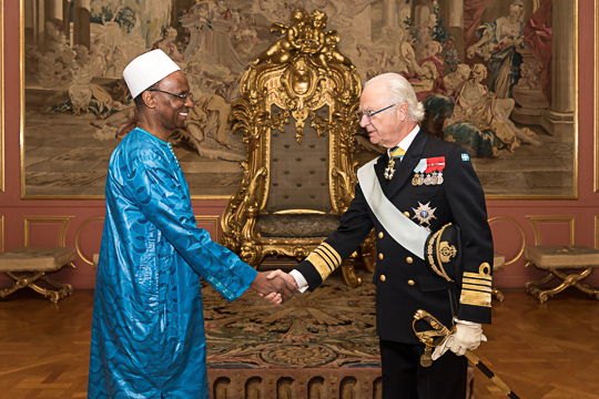 Guineas ambassadör, sidoackrediterad till Stockholm med säte i Berlin, tas emot av Kungen. 