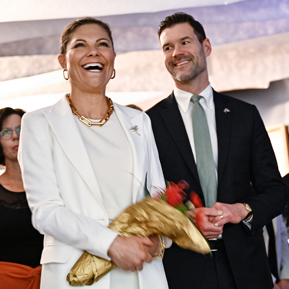 Kronprinsessan tillsammans med statsrådet Johan Forssell.