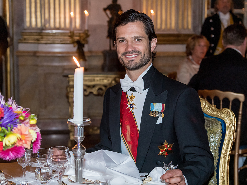 Prins Carl Philip vid middagen i Kungliga slottets balsal Vita Havet. 
