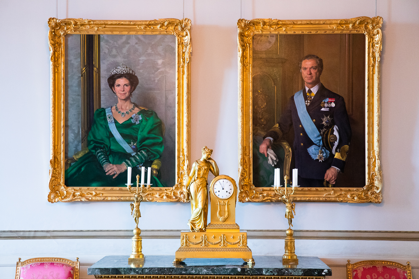 Nelson Shanks' portrait of The King and Queen. 