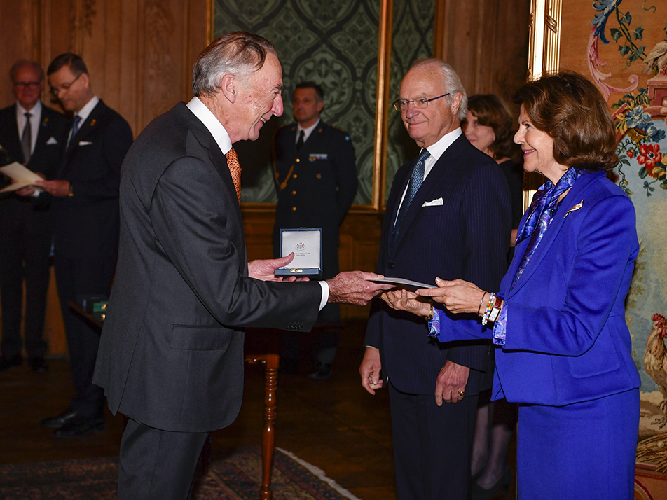 Director Per Lundberg was recognised for meritorious services as Chairman of the Board of Sophiahemmet and the Queen Sophia's Shelter Foundation.
