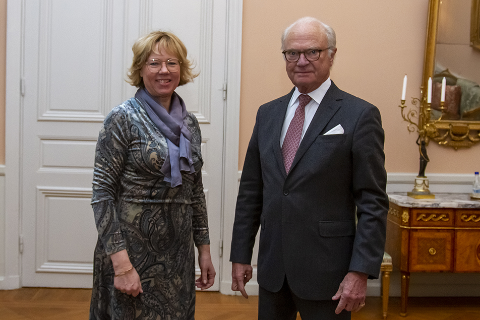 Kungen tillsammans med Helena Höij, nytillträdd landshövding i Dalarnas län.