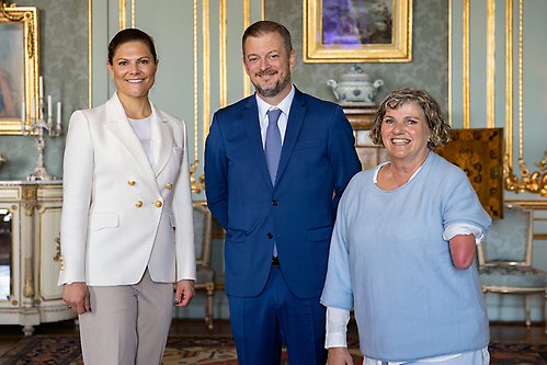 Kronprinsessan tillsammans med Andrew Parsons och Åsa Llinares Norlin. 