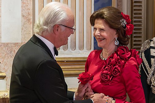 Kungen och Drottningen under firandet av Drottningens 80-årsdag i Vita havet på Kungl. Slottet. 