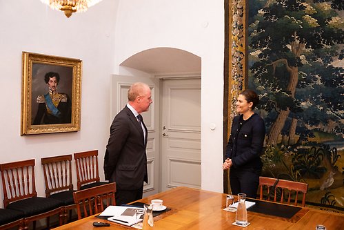Kronprinsessan tar emot Mattias Frumerie på Kungl. Slottet.