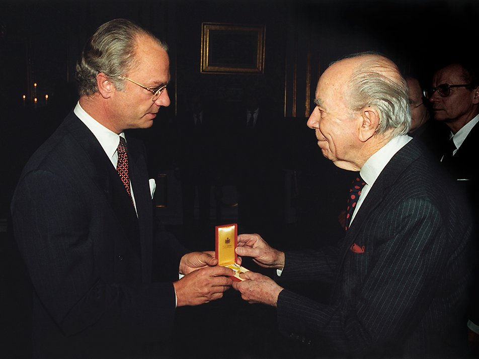 Sigvard Bernadotte was a pioneer of Swedish industrial design. In November 1997, he was awarded the Prince Eugen Medal in recognition of outstanding artistic achievements.