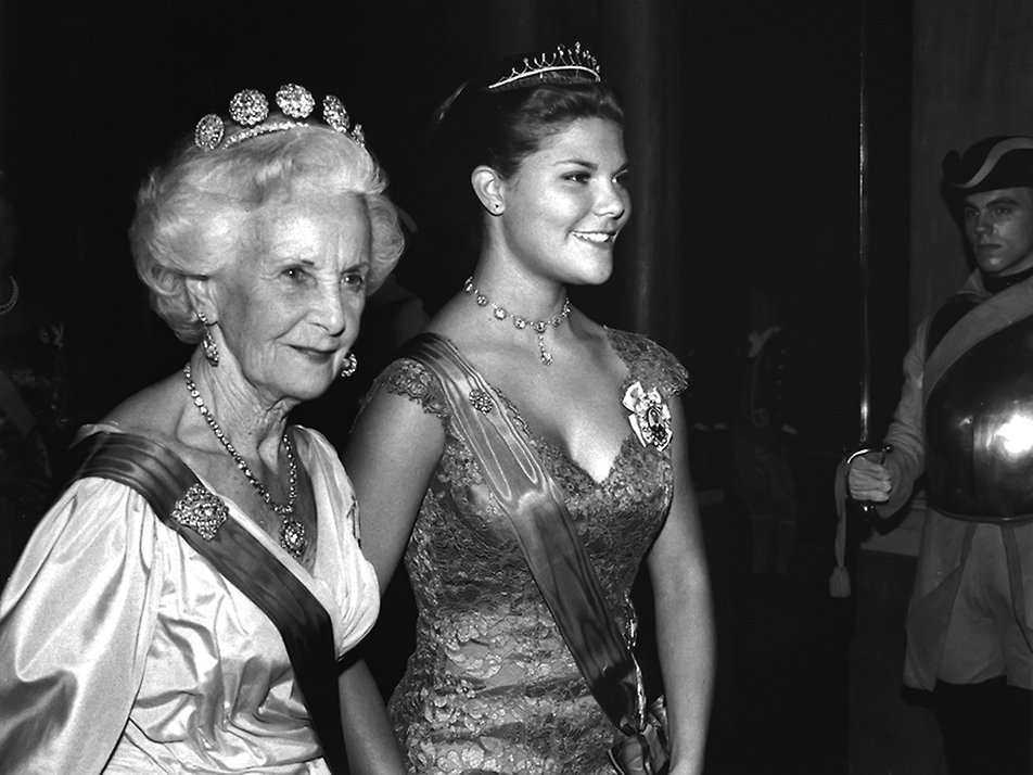 During a state visit from Estonia to Sweden on 11-13 September 1995. Princess Lilian and The Crown Princess on their way to the gala dinner for President Lennart Meri and Mrs Helle Meri at the Royal Palace of Stockholm. 