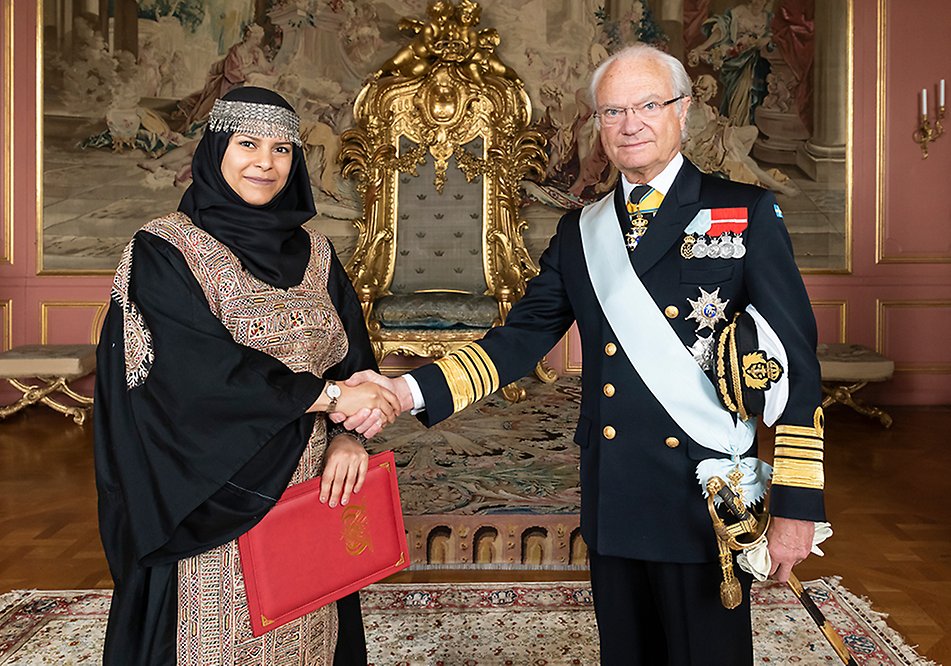 Kungen tar emot Yemens ambassadör Ms. Sahar Mohammed Abduljabbar Ghanem på Kungliga slottet. 