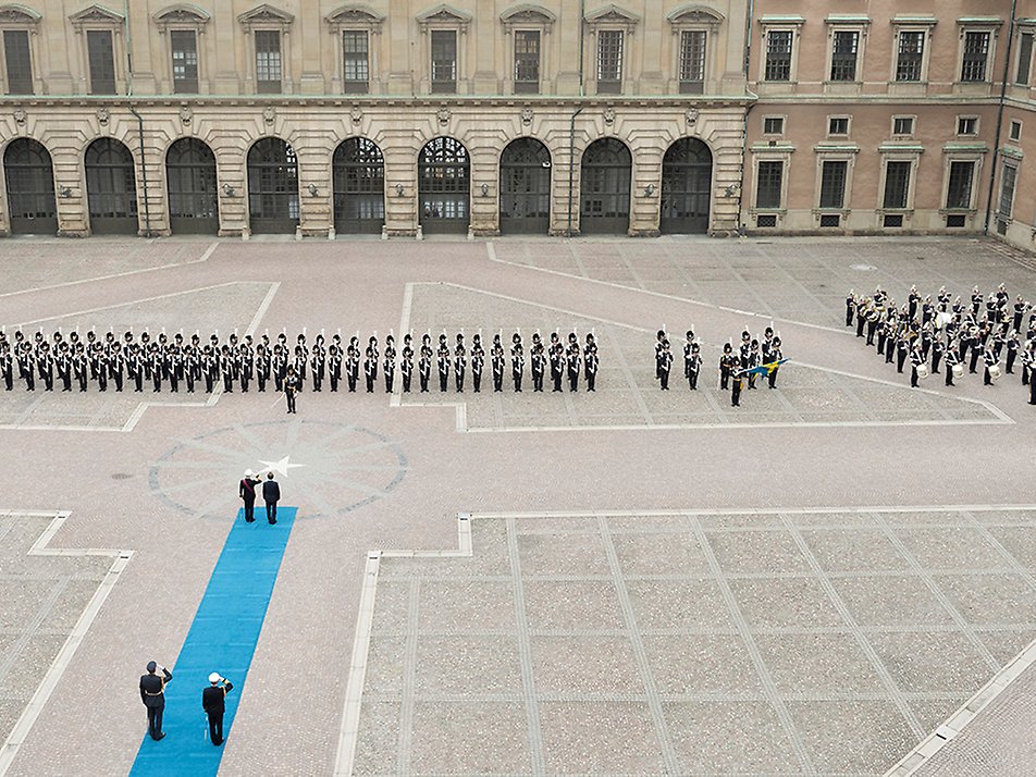A state visit to Sweden includes several ceremonial elements, including a welcoming ceremony in the Inner Courtyard of the Royal Palace. 