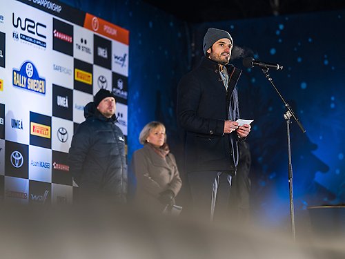 Prins Carl Philip vid invigningen av Rally Sweden.
