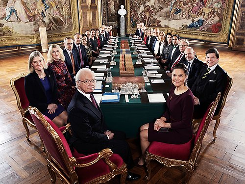 The King, The Crown Princess and the Speaker of the Riksdag with the new Government in the Cabinet Meeting Room at the Royal Palace.