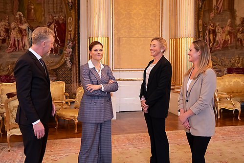 Kronprinsessan tillsammans med Jan Larsson, Yvonne Pernodd och Helena Barrantes Carlsson. 