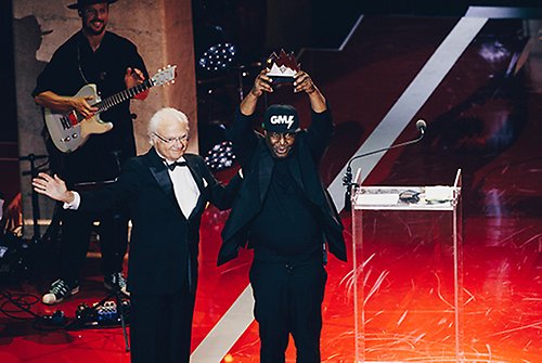 Kungen tillsammans med hiphop-artisten Grandmaster Flash som var en av årets Polarprismottagare. 