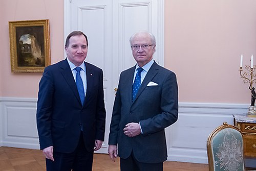 Kungen tillsammans med statsminister Stefan Löfven vid dagens företräde. 