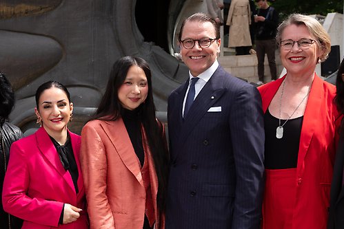 Kulturminister Parisa Liljestrand, Lap-See Lam, Prins Daniel och Moderna museets överintendent Gitte Ørskou efter invigningen.  