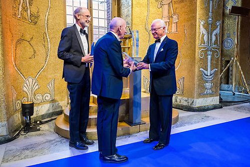 Kungen delade ut Stockholm Water Prize till årets mottagare, professor Wilfried Brutsaert.